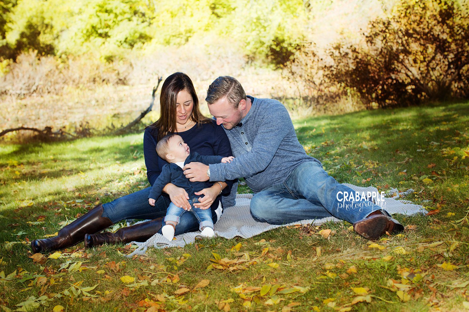 Outdoor Family and Baby Photos at the Park