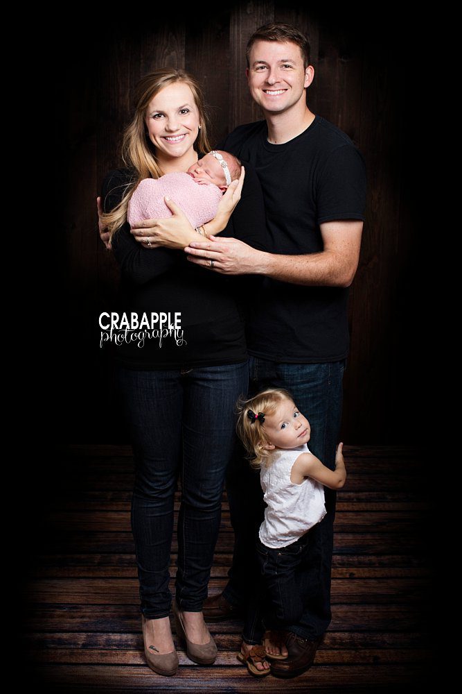 wilmington family photography with newborn