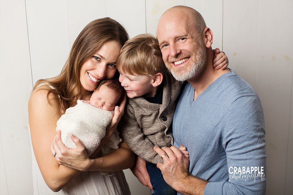 medford family with newborn pic
