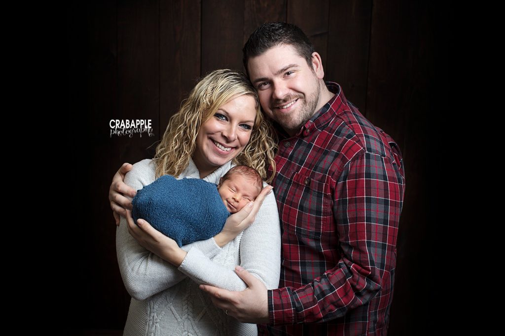 wilmington family photos with newborn