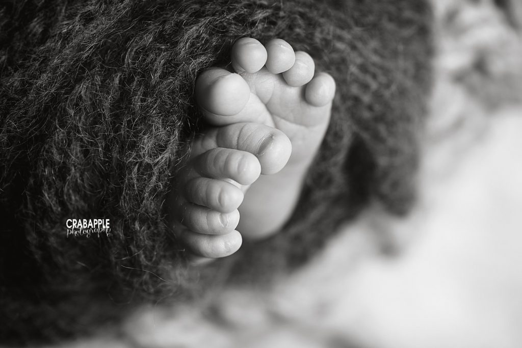 newborn toes close up photos 