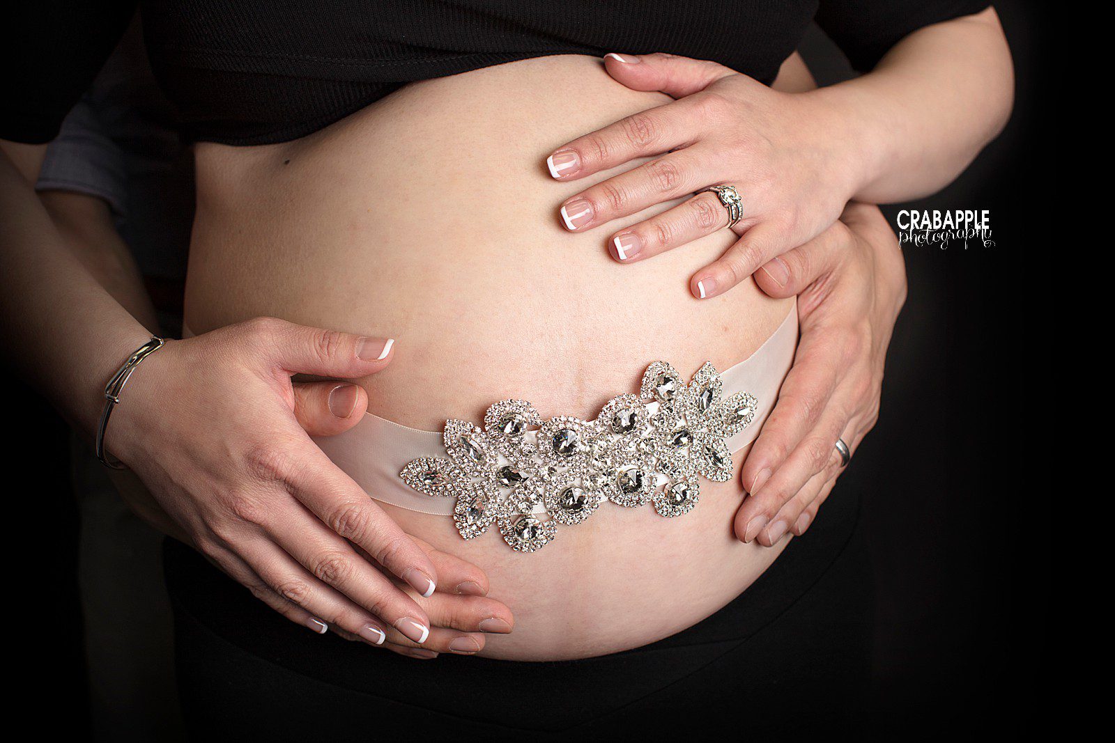 arlington ma pregnancy photos using sentimental props