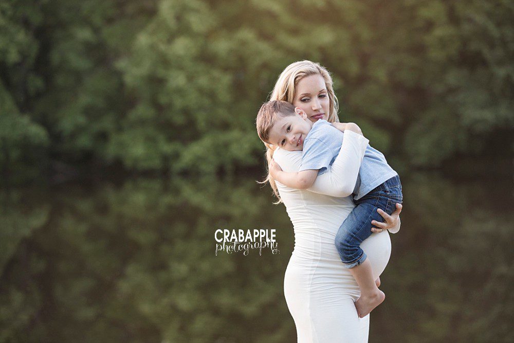 pregnancy portraits with older sibling