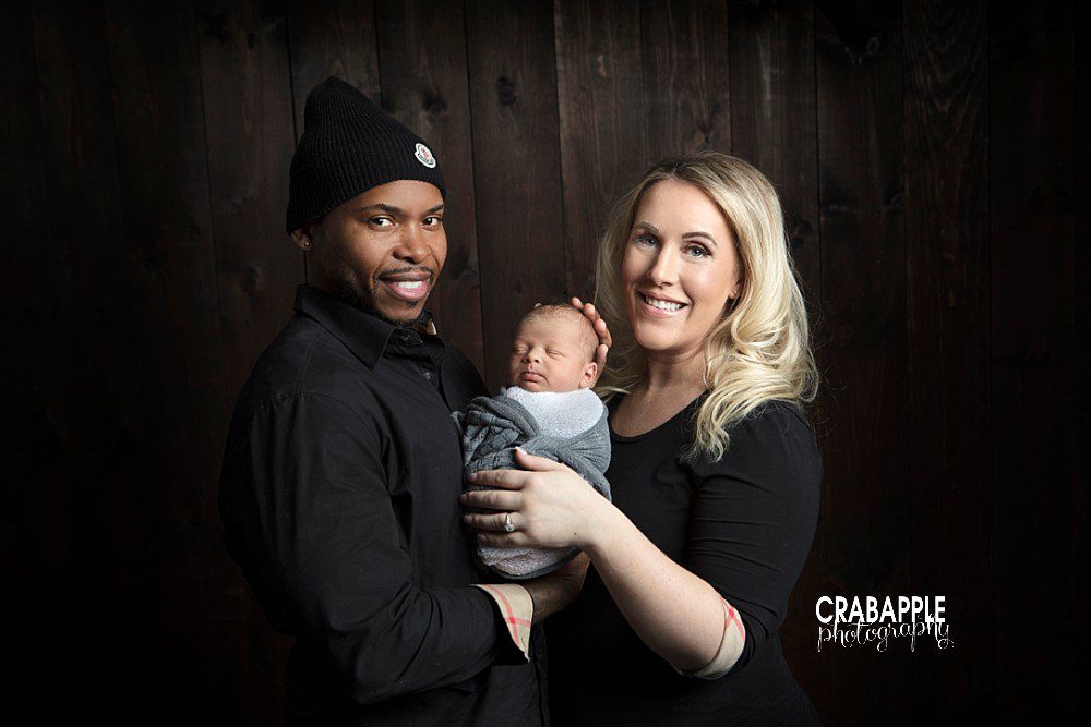 peabody family photos with newborn