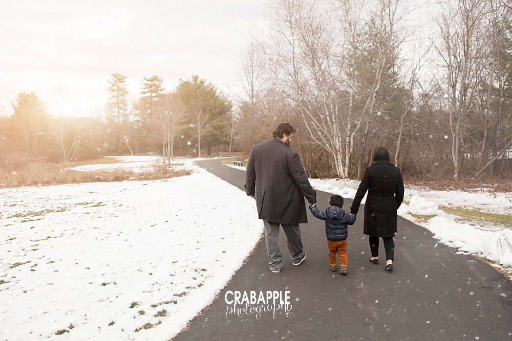 outdoor family photography in winter new england