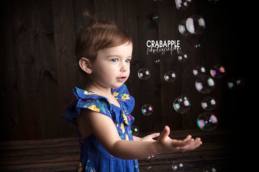 toddler photos with bubbles