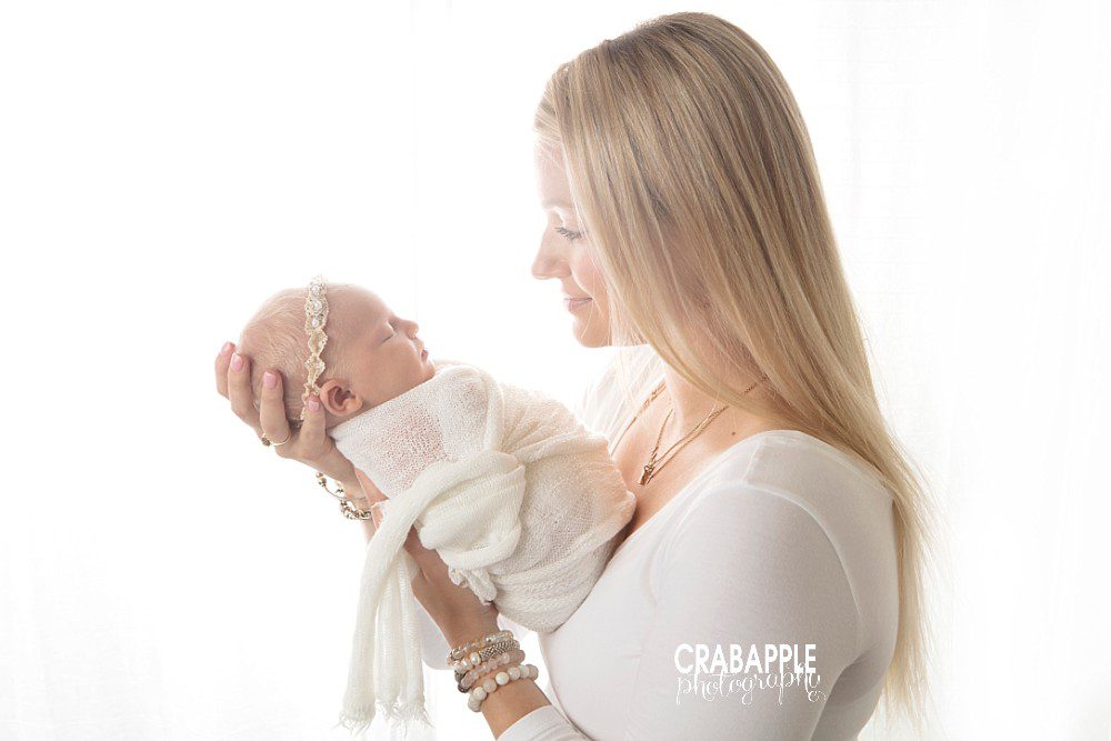 mother and newborn daughter photo inspiration