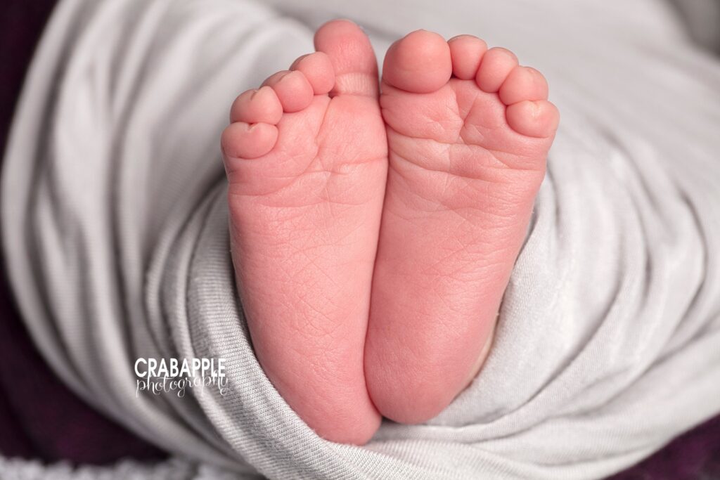 newborn feet professional portraits macro photography