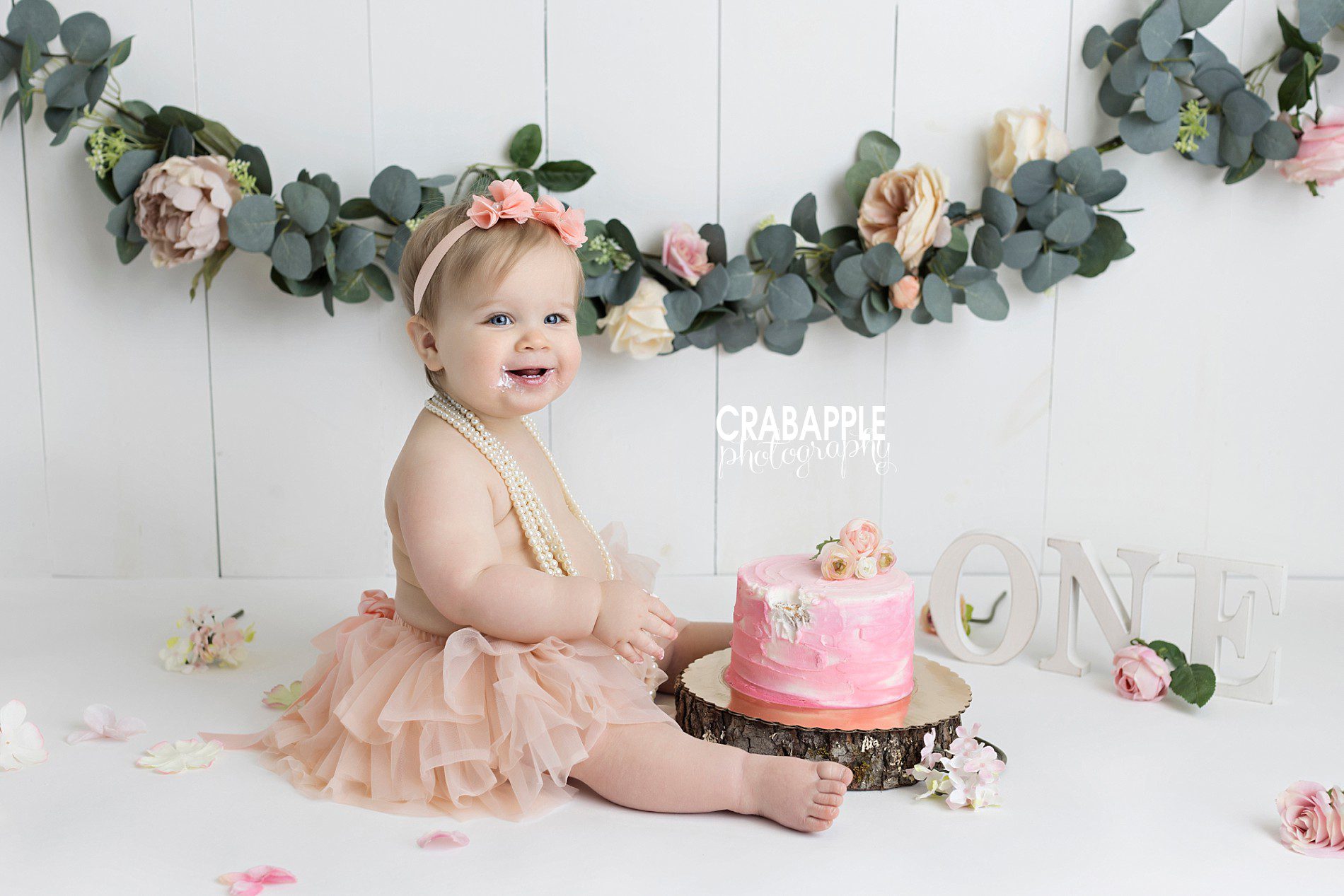 Bradford Cake Smash Photos :: Miss L · Crabapple Photography