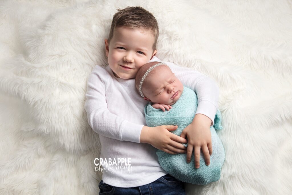 newborn photos with big brother