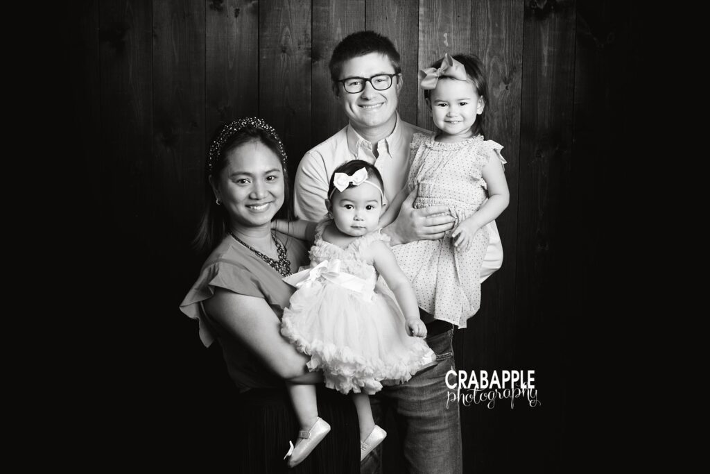 black and white family photo ideas