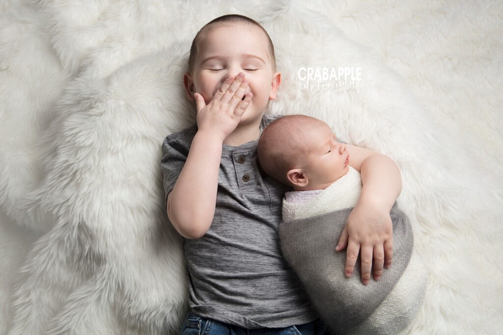 sibling newborn photos