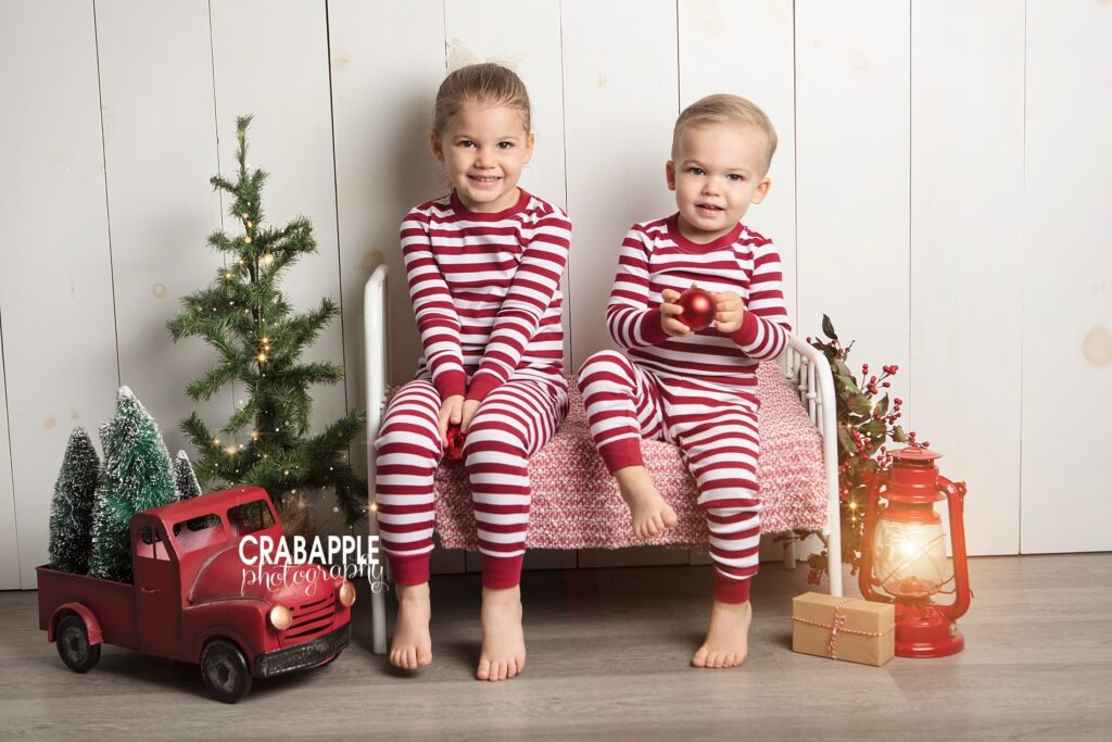 christmas photos in matching pajamas