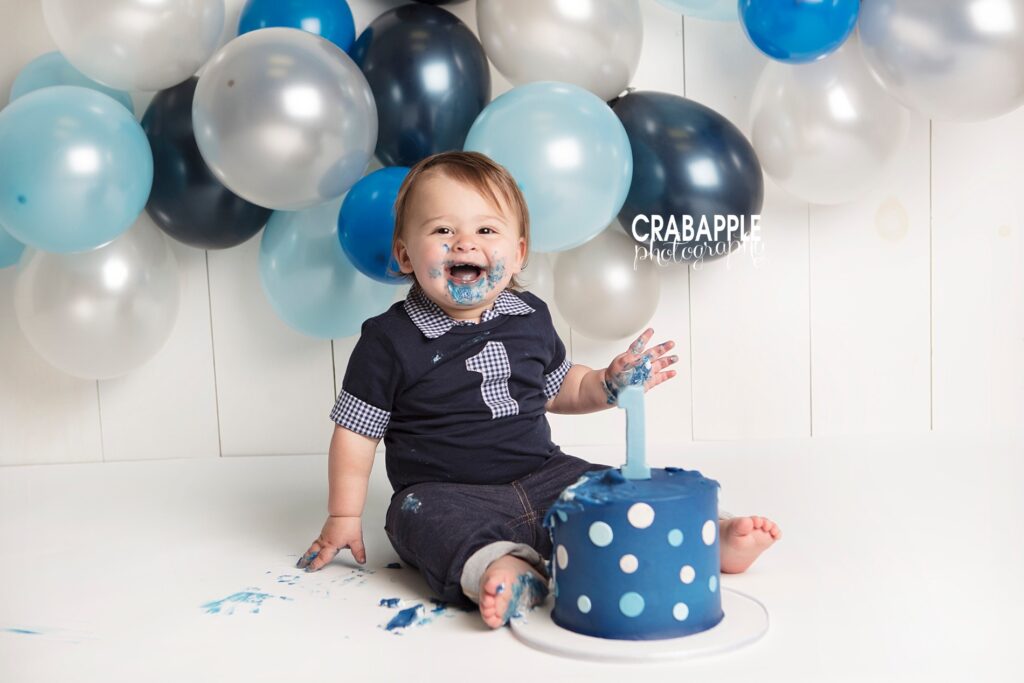 blue and white first birthday photo ideas