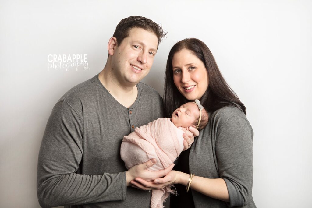 medford newborn family photos