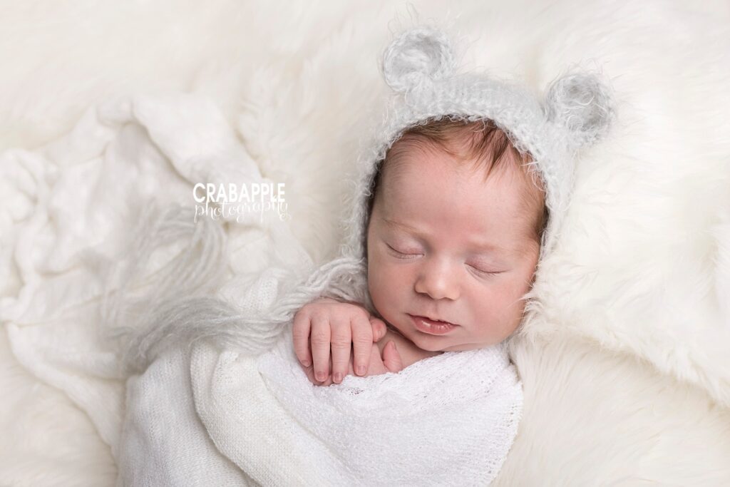 monochromatic newborn photos 
