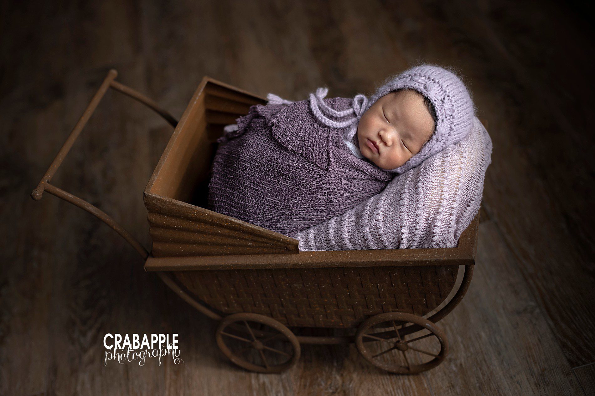 Vintage prop ideas for newborn baby girl photos