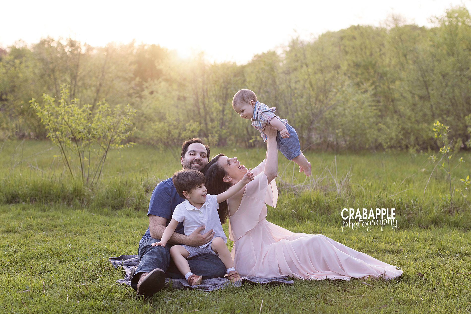 Fun ideas for outdoor springtime family pics with toddlers and babies.