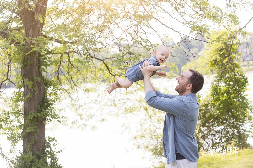 fun ideas to pose with one year old baby during family portraits