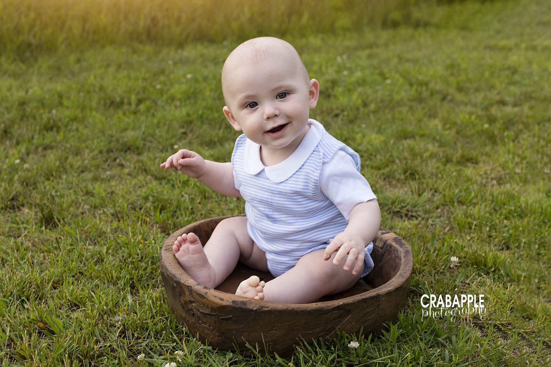 sitter session portraits, 8 month old baby boy, outdoor photos