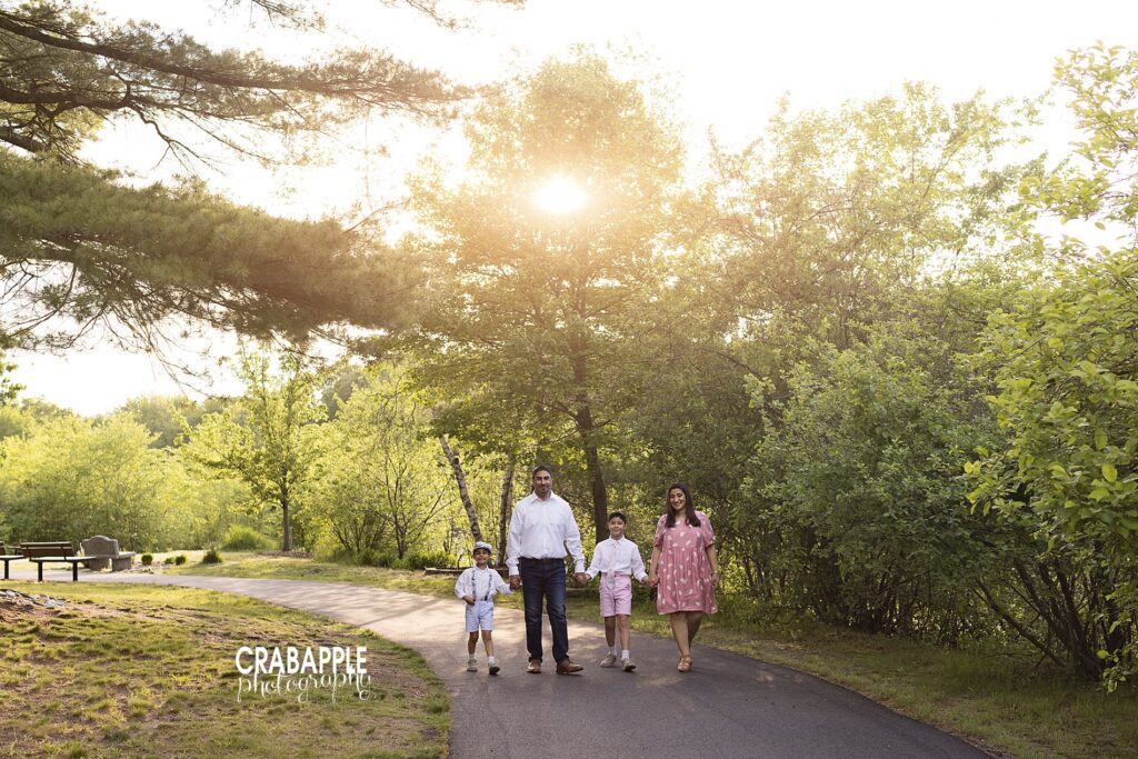 how to pose families with children for outdoor portraits