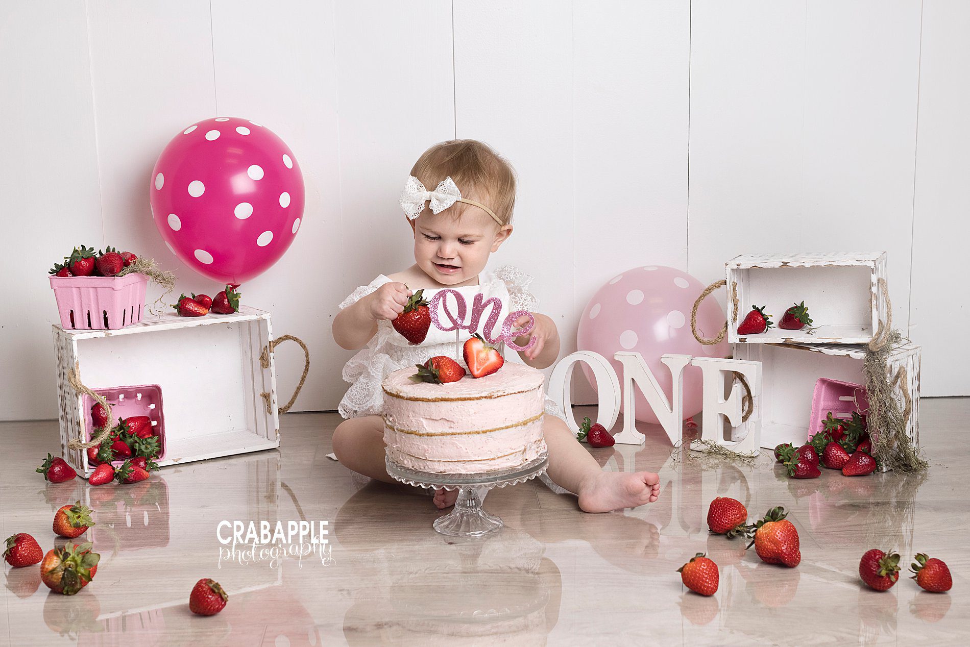 chelmsford ma cake smash photographer with strawberry themed photos