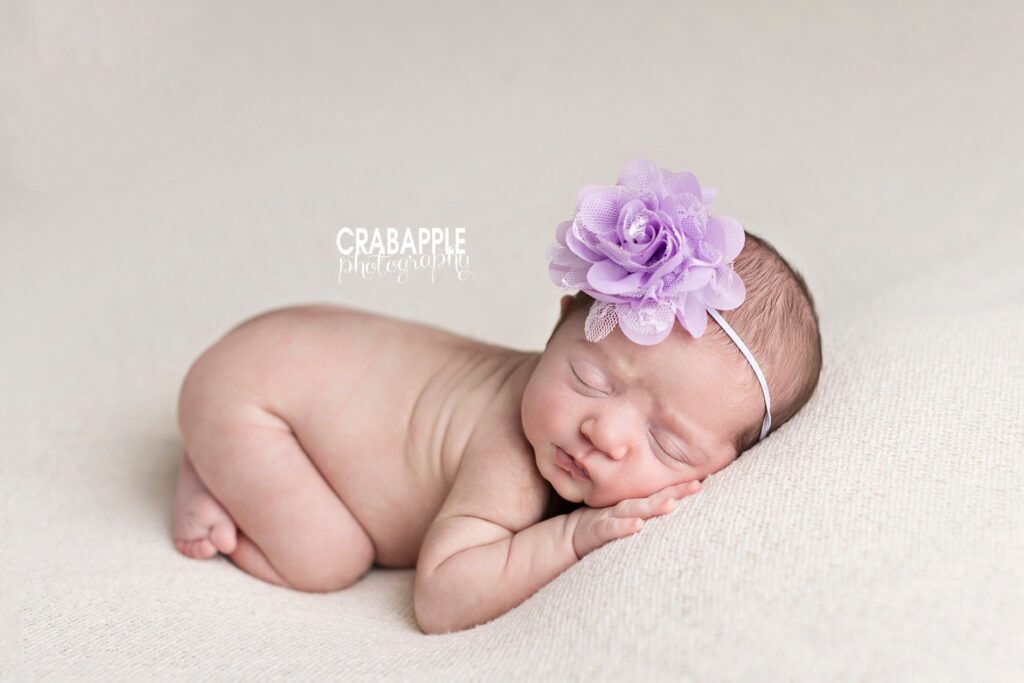Using floral headbands in newborn photos but keeping it simple and classic