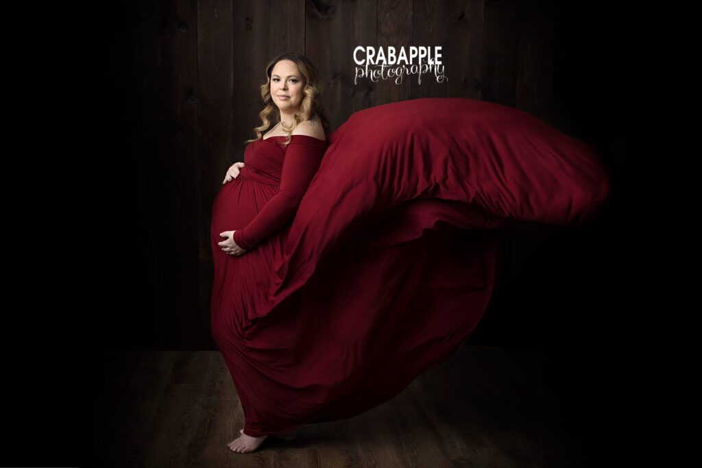 glamorous maternity portrait ideas