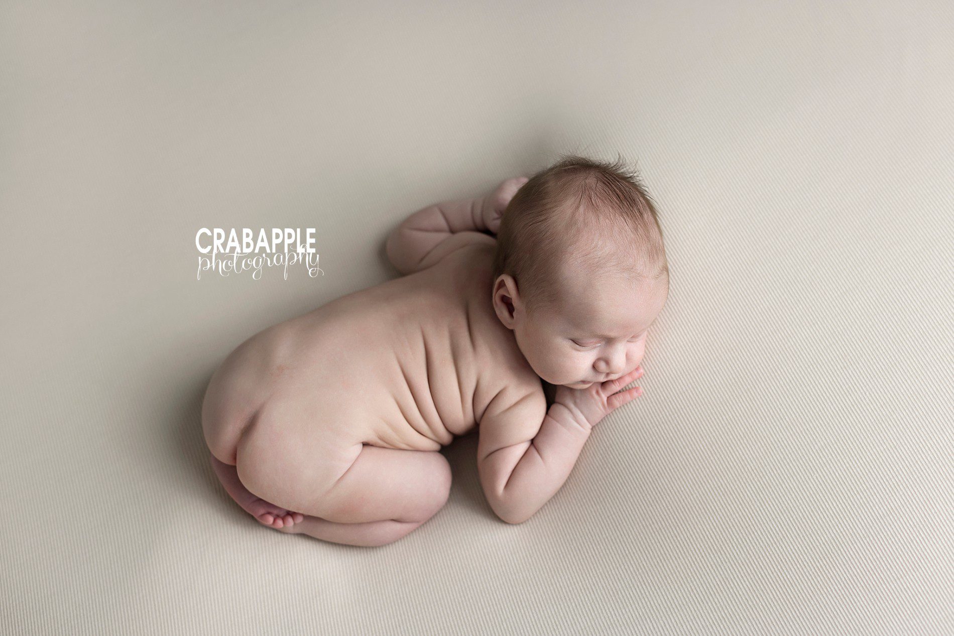 ideas for posing 5 week old infant for photos