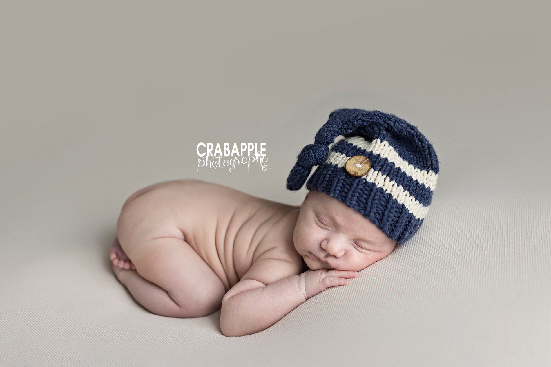 newborn infant photos with hat