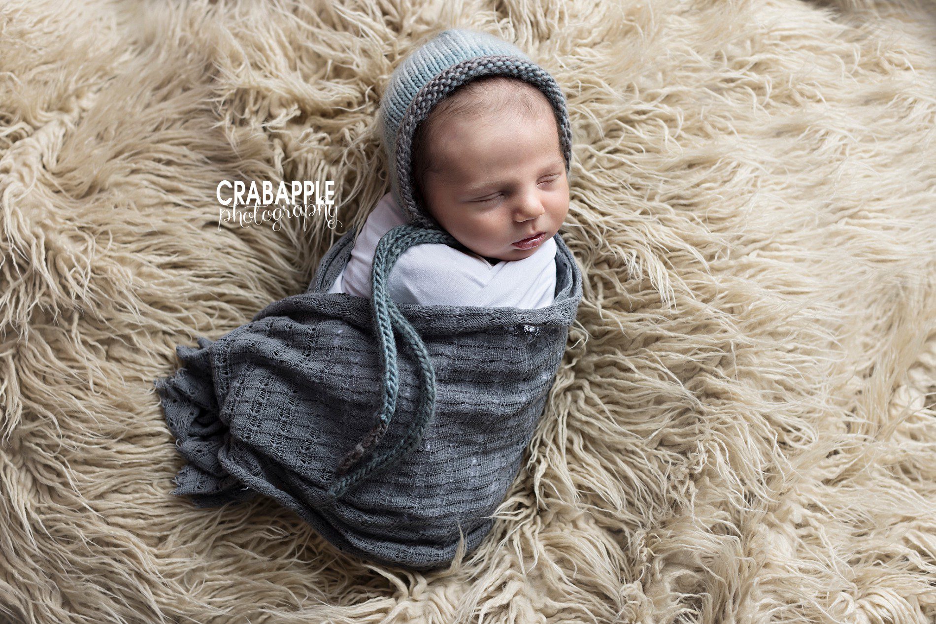 neutral ideas for newborn pictures