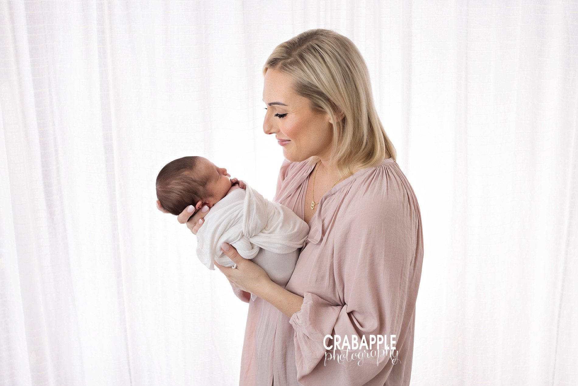 bright and airy newborn photos with mom