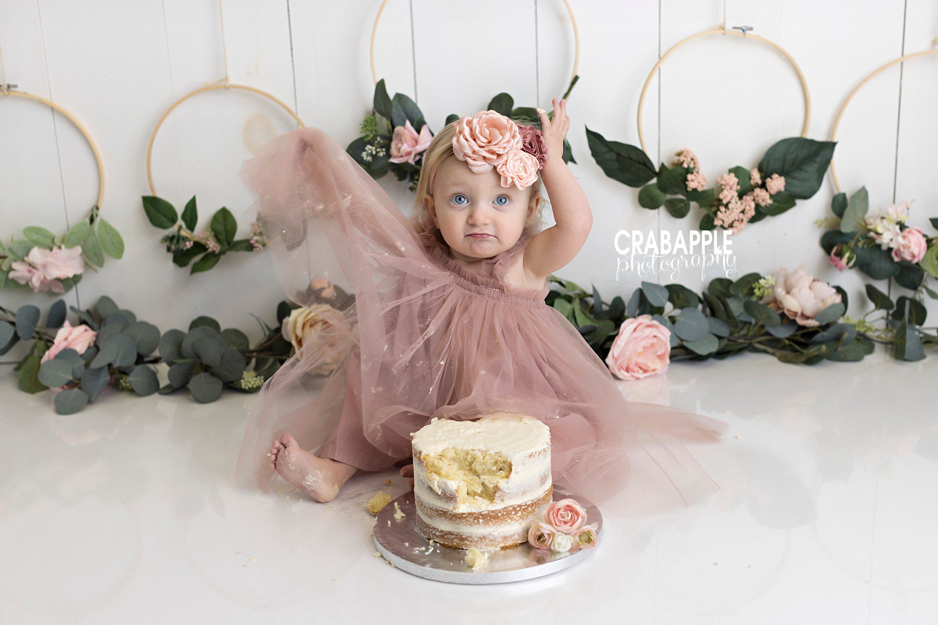 cake smash photos with tutu and flower headband