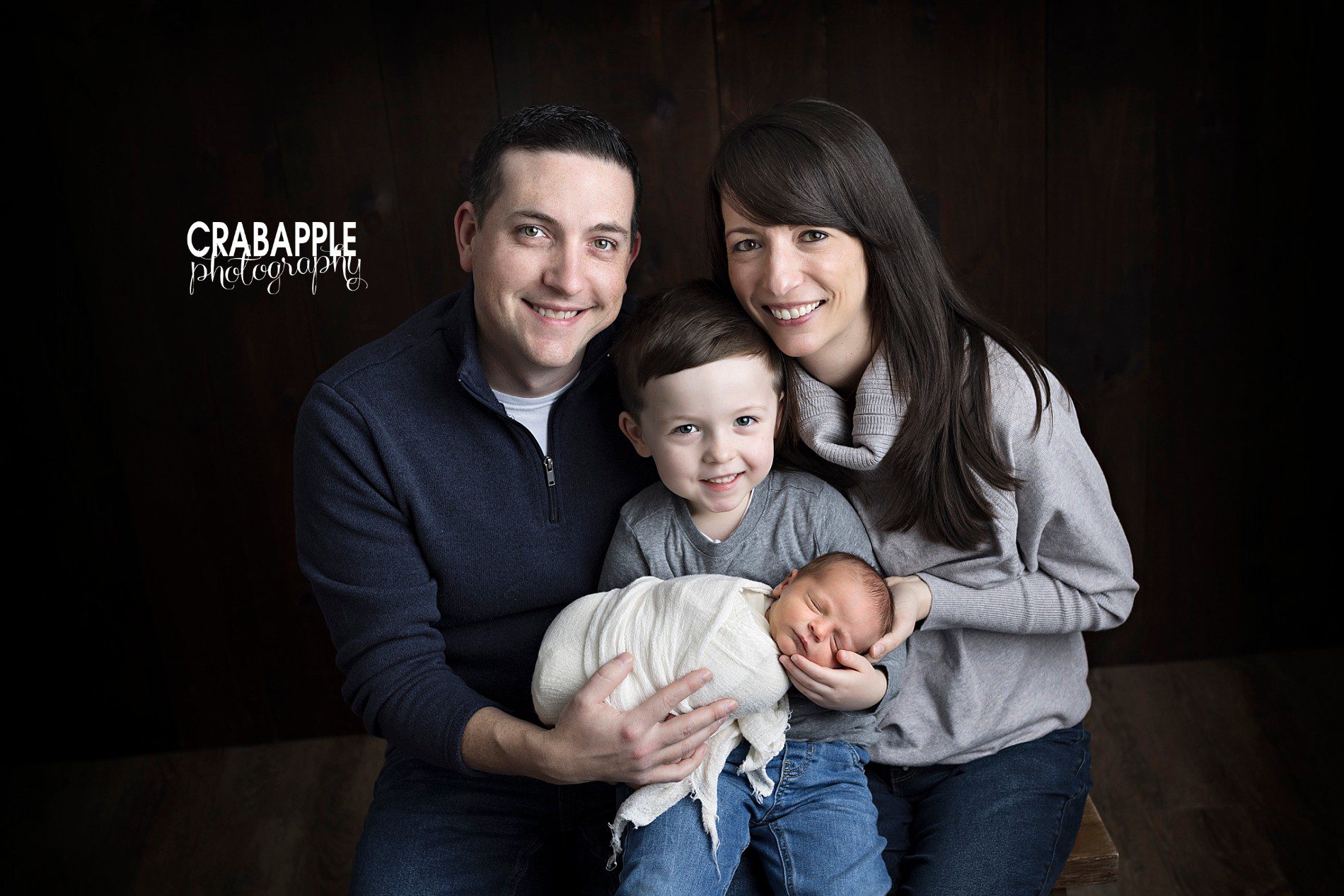 family photos with newborn