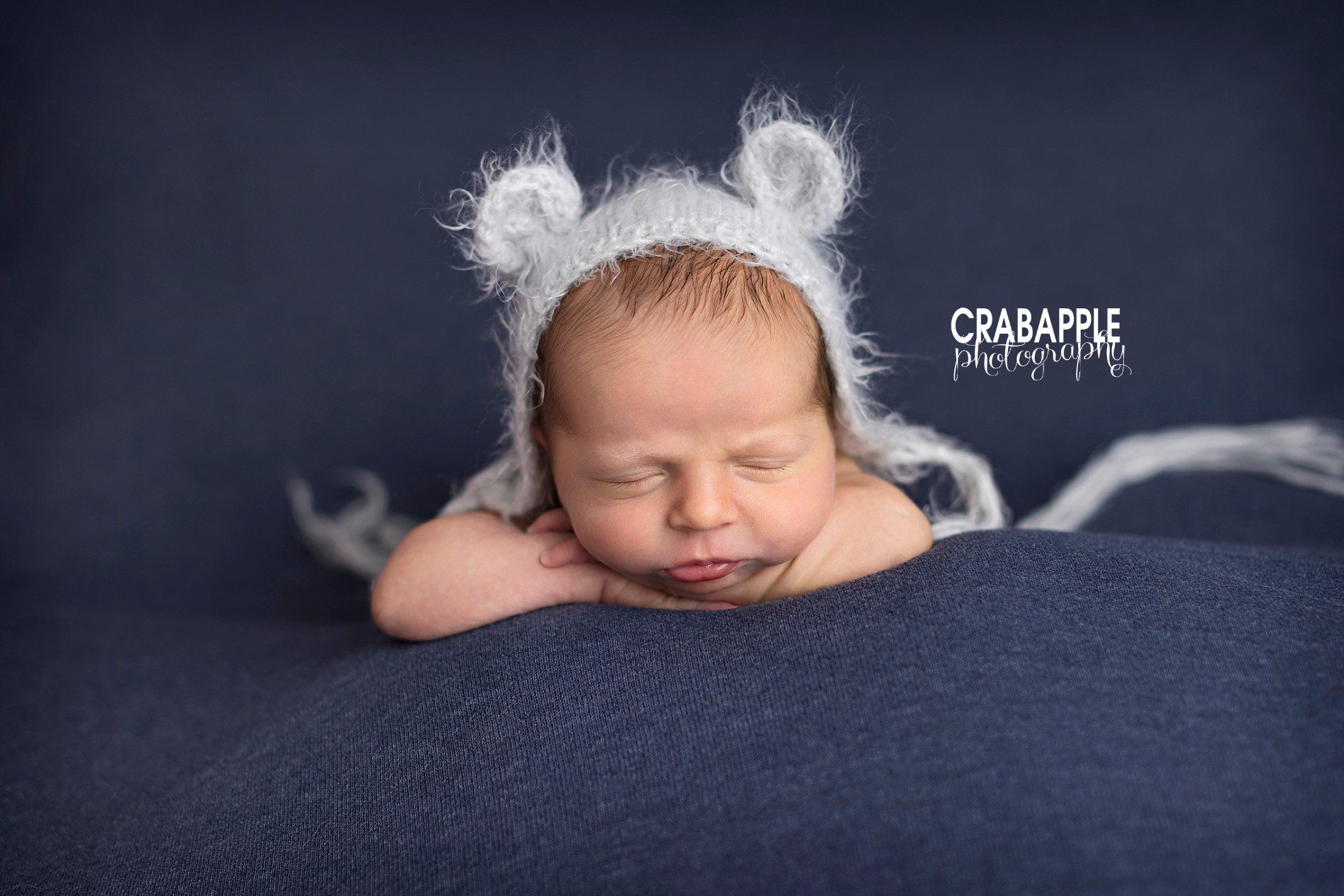 cute and cozy newborn photos