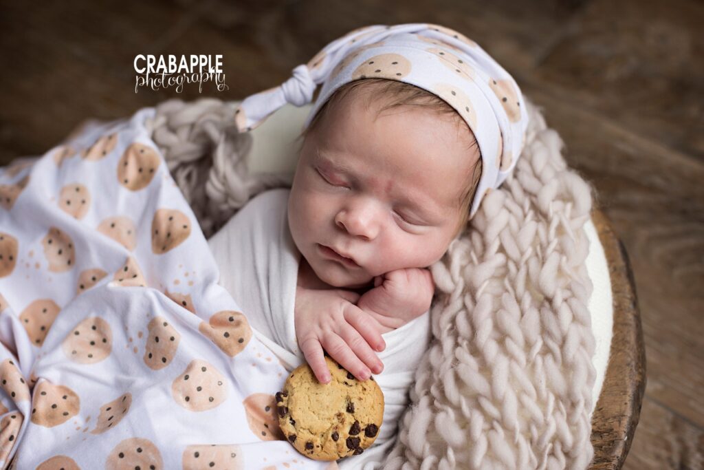 sweet ideas for newborn photos for boys using cookie and cookie themed swaddle