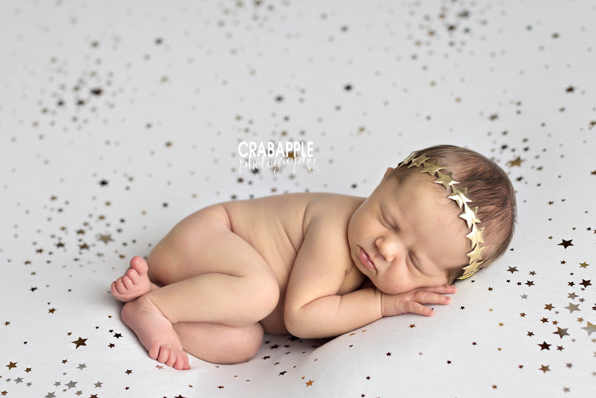 star themed newborn pictures for girls with blanket and headband