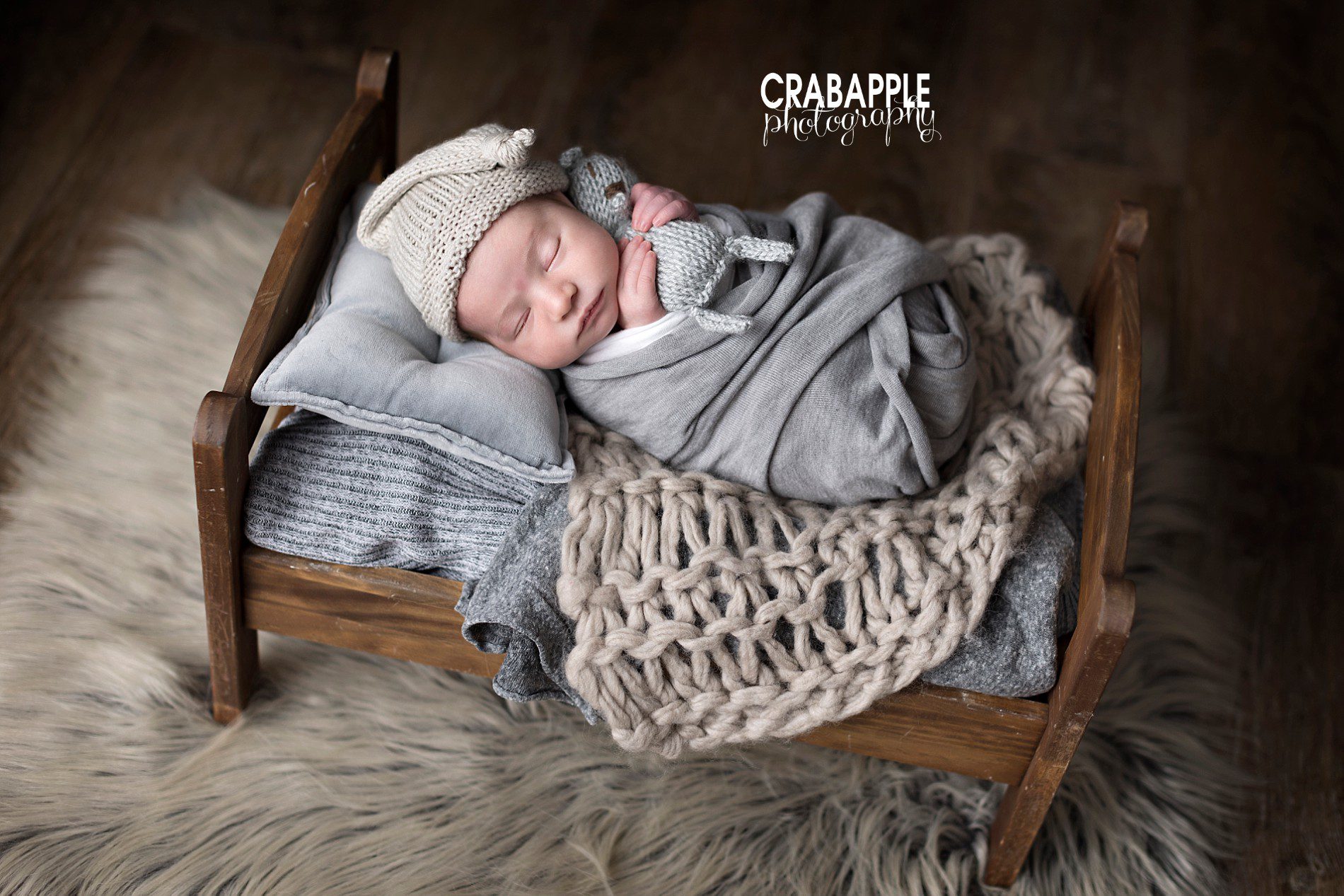 tiny wooden bed for newborn portraits styling ideas