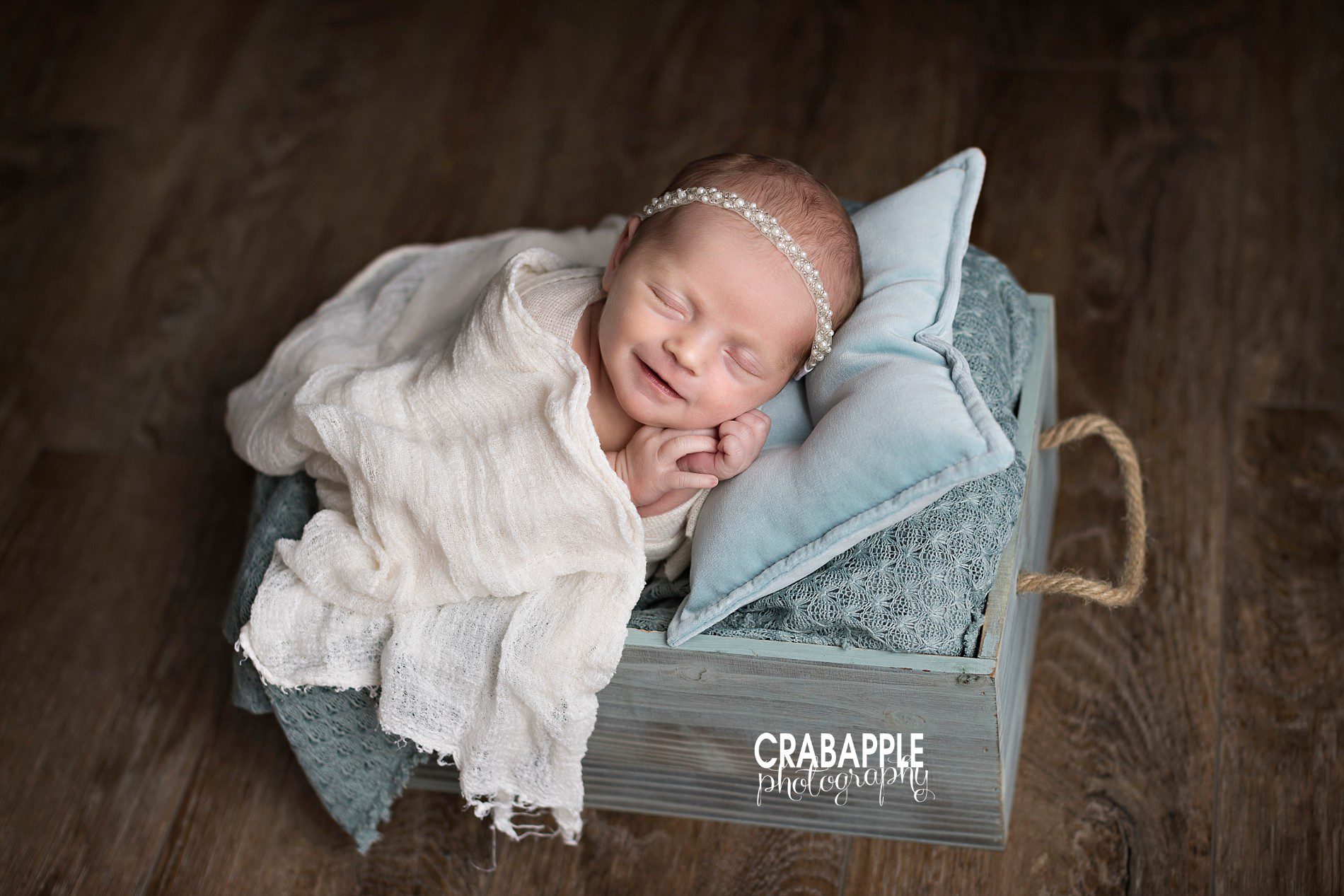 pose and prop ideas for newborn portraits