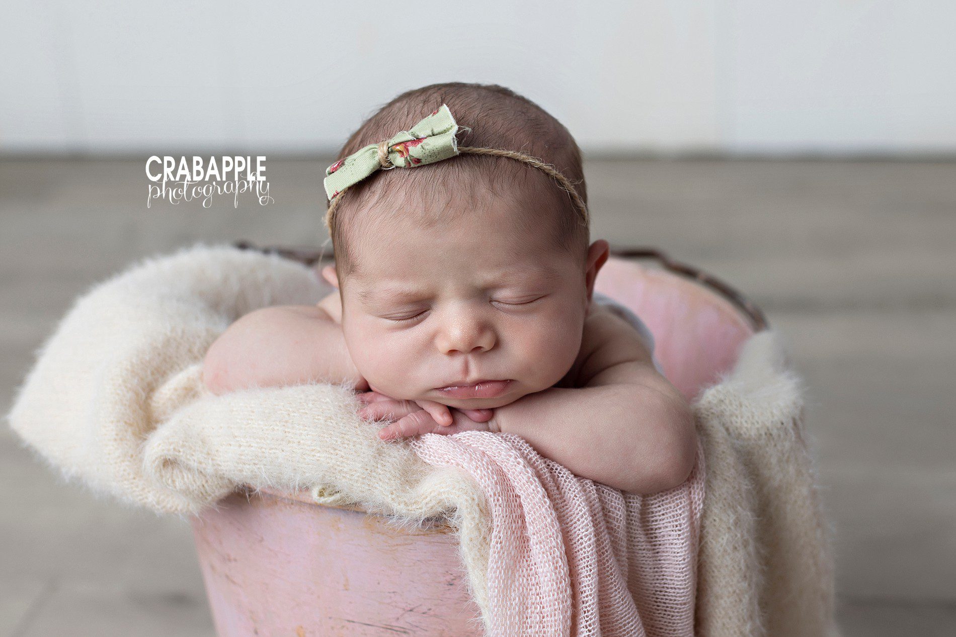 dainty newborn photos