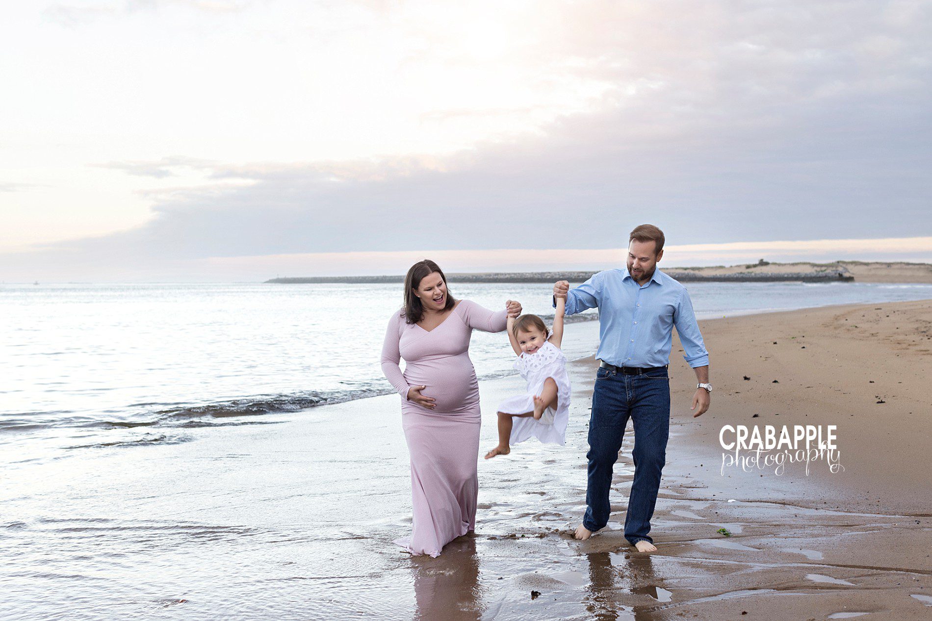 pregnancy portraits at the beach