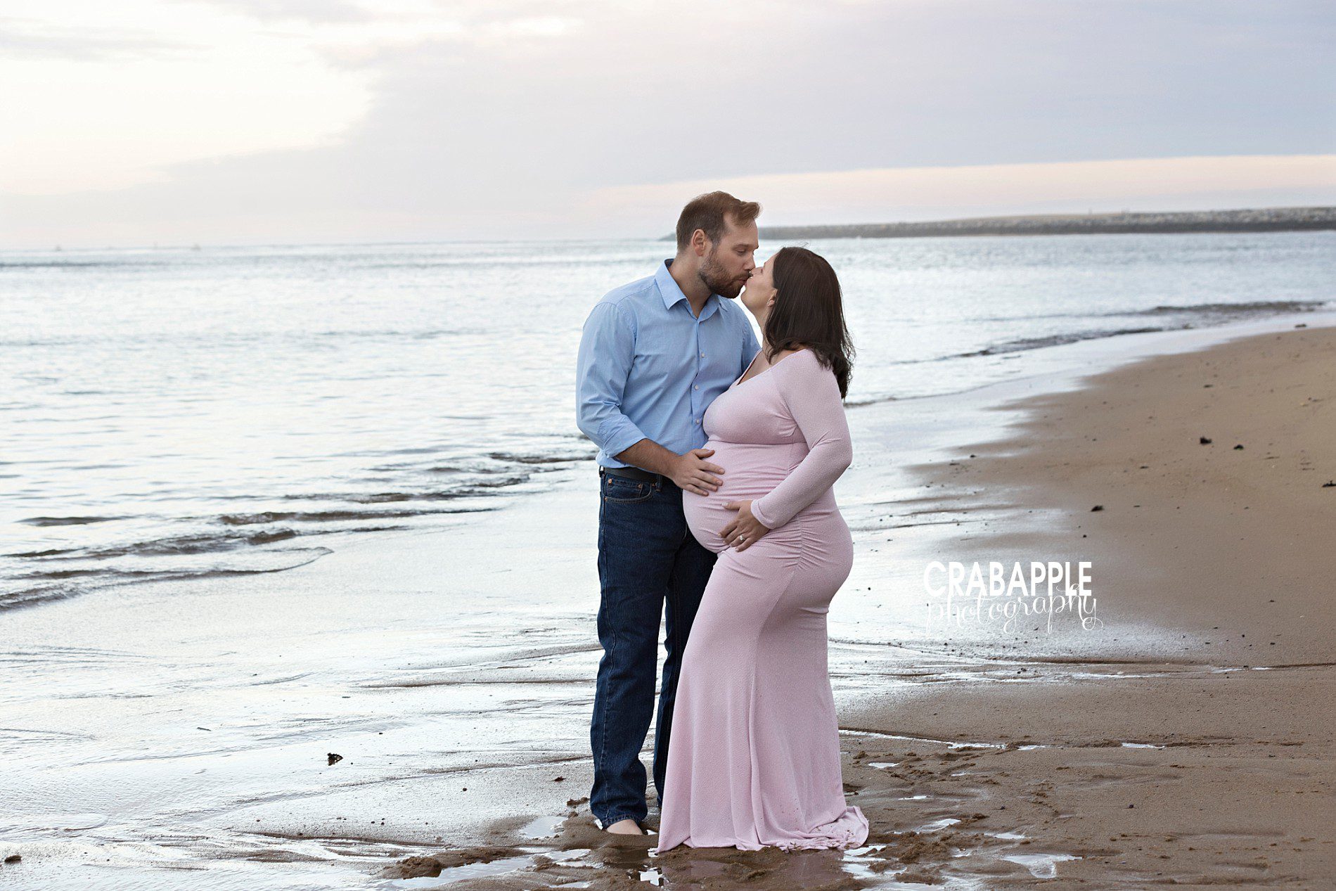 ideas for beach maternity pictures
