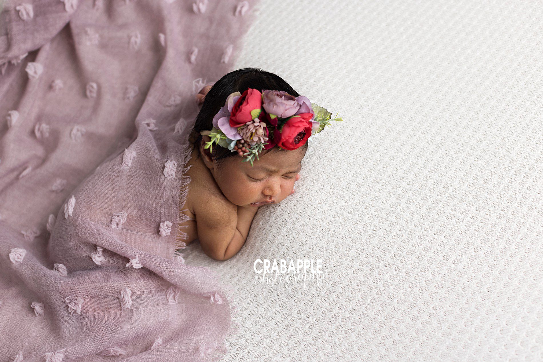 sweet feminine newborn photos for baby girl