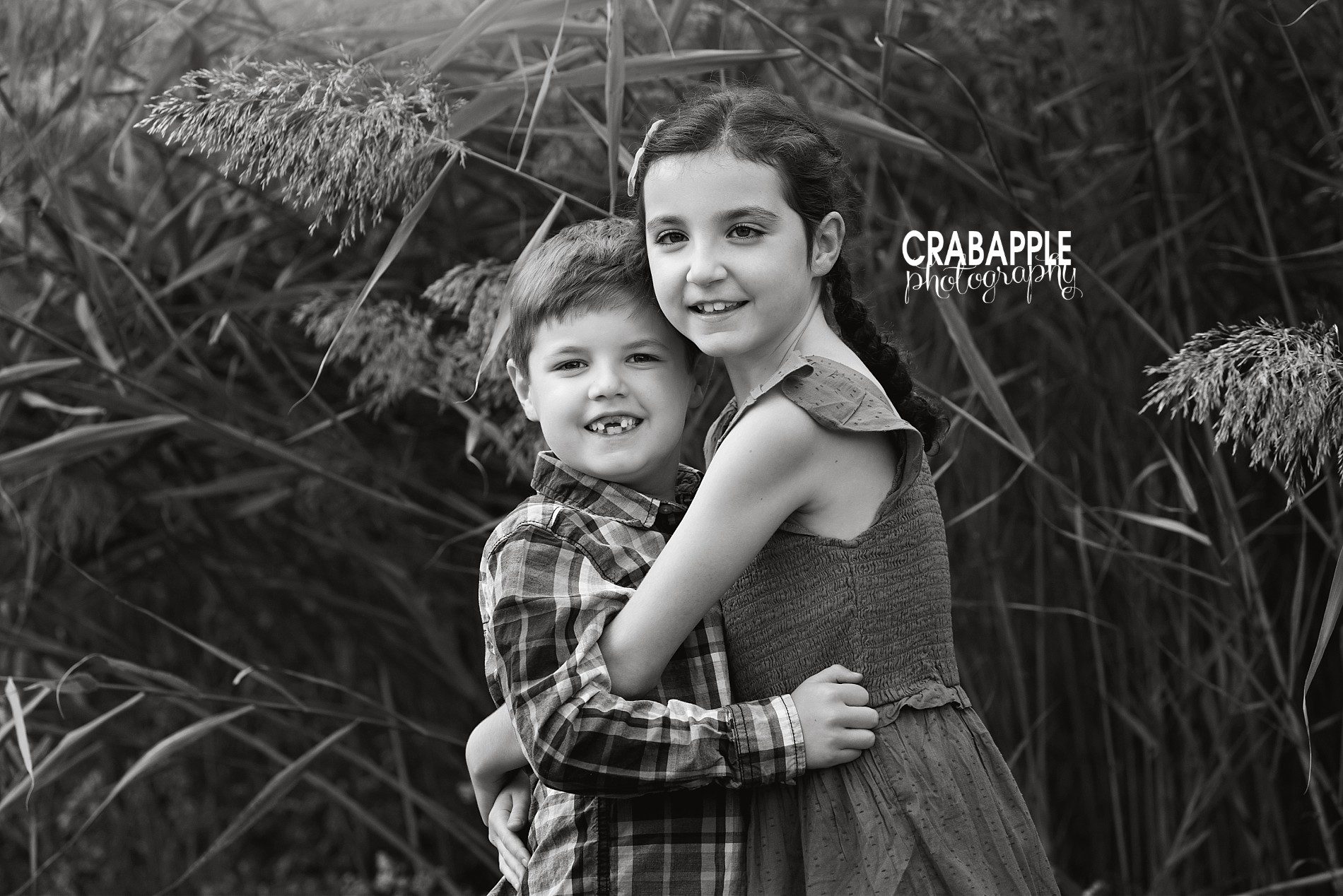 black and white sibling photos