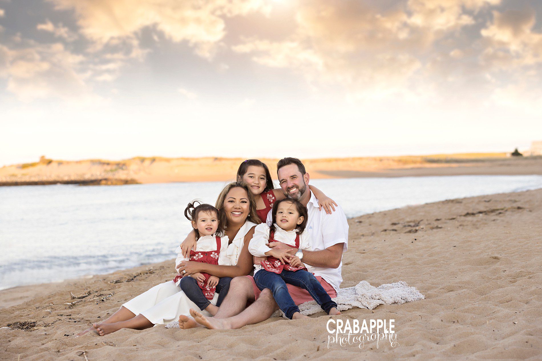 beach family photos during sunset