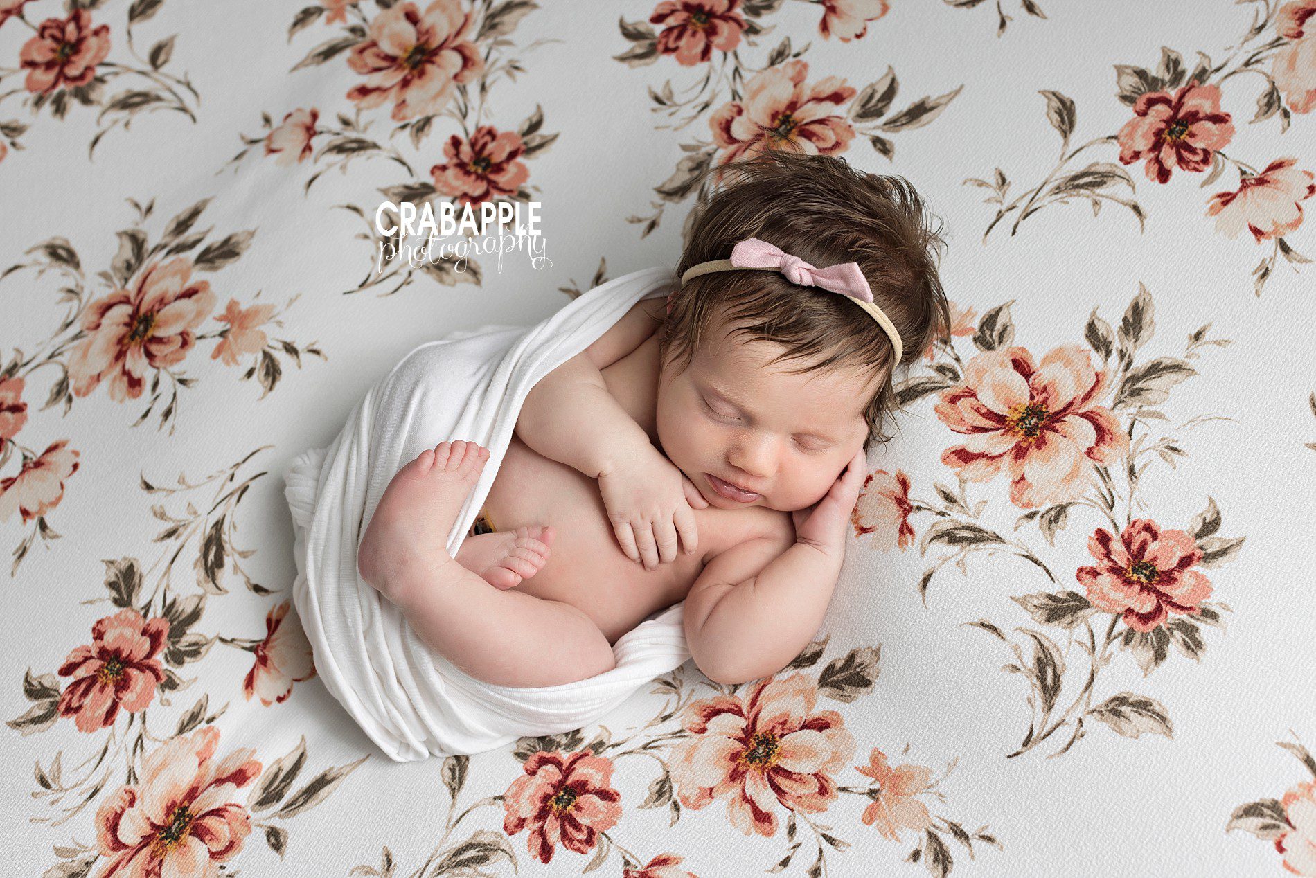 floral newborn photo ideas