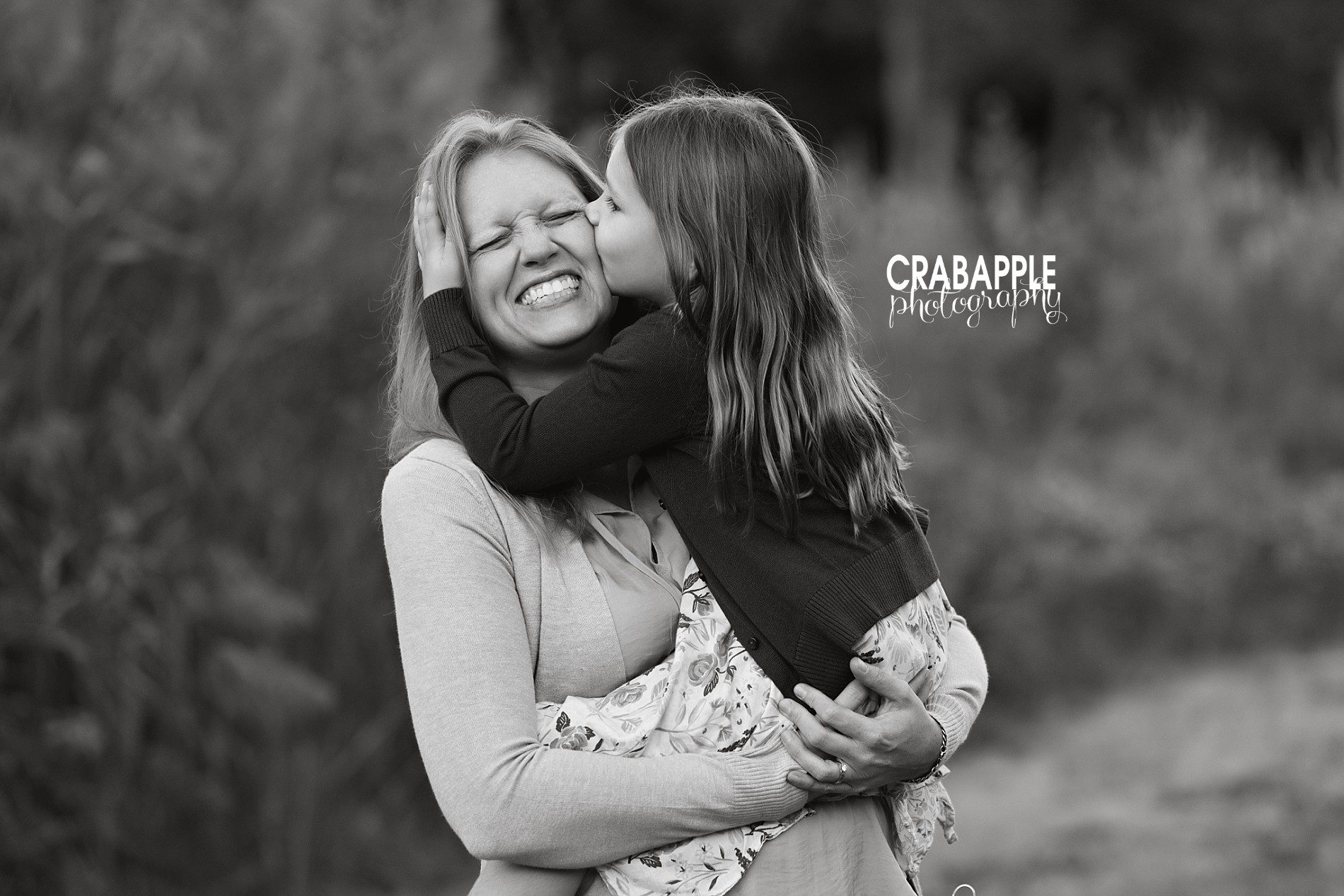 cute mother daughter photo ideas