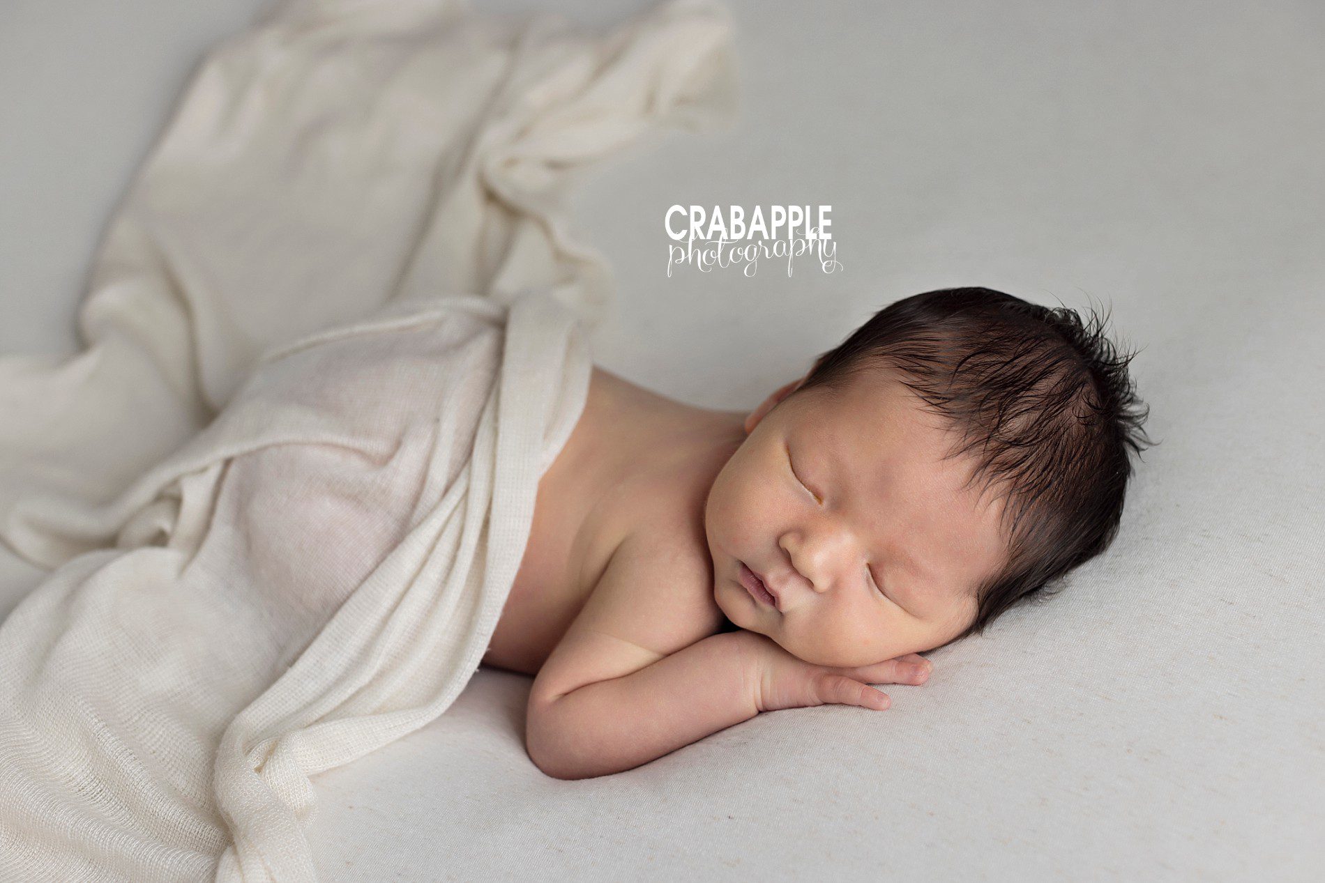 simple and sweet newborn photos