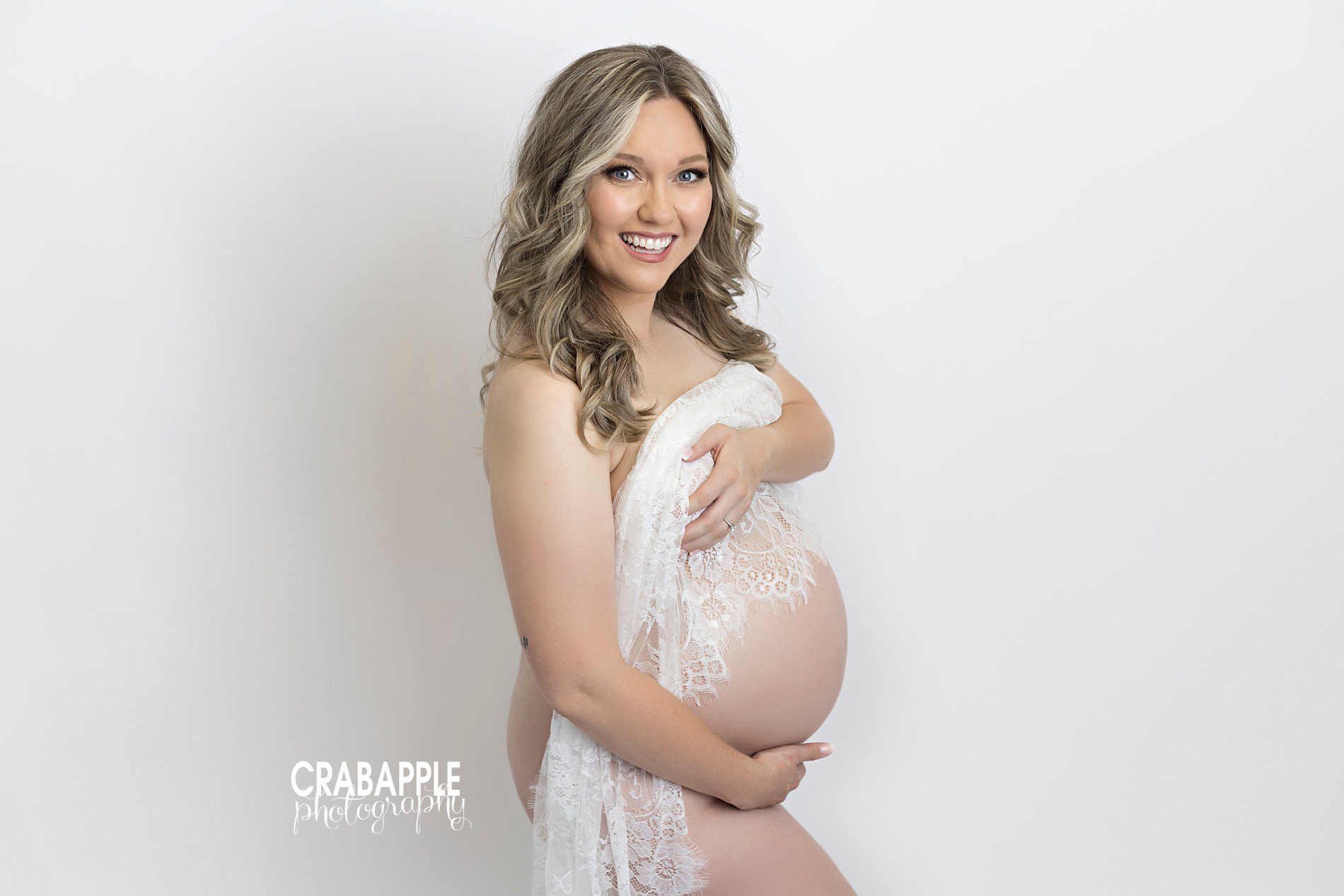 ideas for styling maternity portraits