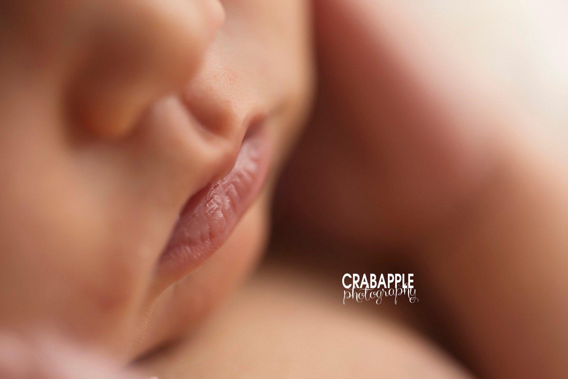 detail photos for newborns lips